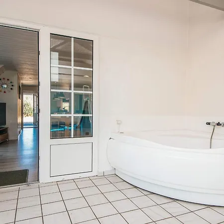 Luxury Pool House Retreat * Ulfborg
